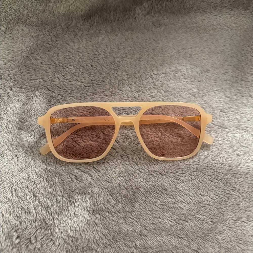 Amazon- Sojos brand Retro Aviators in pink